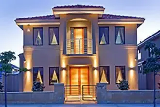 Фасадное освещение загородного дома