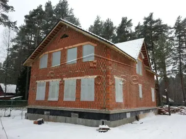 Строительство коттеджа из поризованного кирпича в Вырице_1