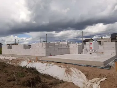 Строительство дома по проекту FH-145 студии FHDom_25 Строительство дома по проекту FH-145 студии FHDom_25